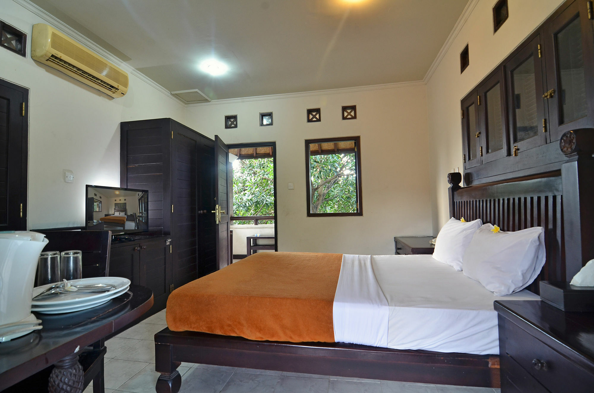 Taman Ayu 212 Hotel Denpasa Buitenkant foto